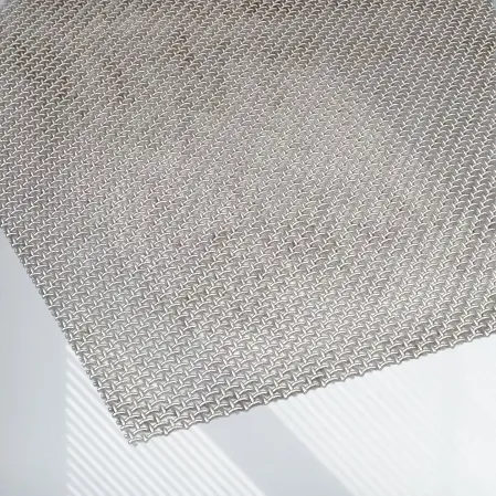 توری-سرندی-قطر-مفتول-1mm-چشمه-2mm-ابعاد-2_1-متر-آهن ملی